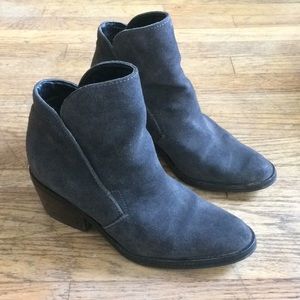 Dolce Vita Pull-on Ankle Booties